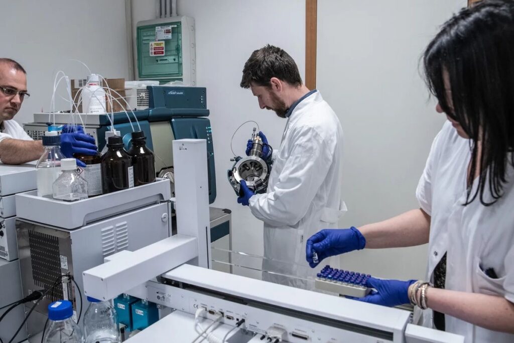 peptide stability testing laboratory analysis and peptide integrity evaluation